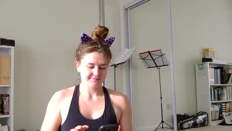 Snapshot of sweet_truffle chatting on January 27, 2:13 pm Heidi Brenner - Please check bio for schedule FAQ online show from January 27, 2:13 pm