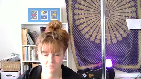 Snapshot of sweet_truffle chatting on February 11, 3:08 pm Heidi Brenner - Please check bio for schedule FAQ online show from February 11, 3:08 pm
