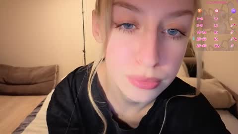 sweet_zz_gold online show from November 20, 8:43 pm