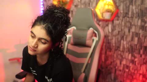 Salom independent model online show from January 16, 4:52 am