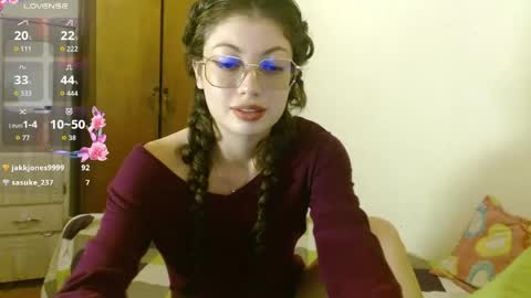 sweetcalm_ online show from May 31, 4:40 am