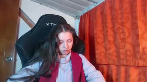 Snapshot of sweetdam12 chatting on February 21, 8:49 pm sweetdam12 online show from February 21, 8:49 pm