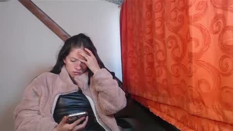 Snapshot of sweetdam12 chatting on December 24, 2:22 pm sweetdam12 online show from December 24, 2:22 pm