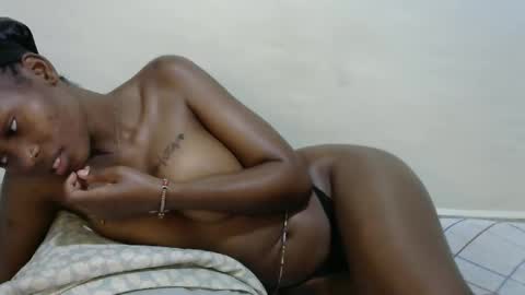 sweetDee online show from February 27, 10:04 am