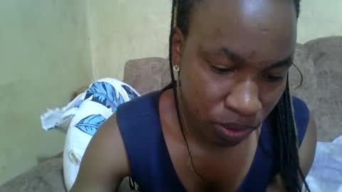 Snapshot of sweetdiva2012 chatting on December 15, 4:29 am sweetdiva2012 online show from December 15, 4:29 am