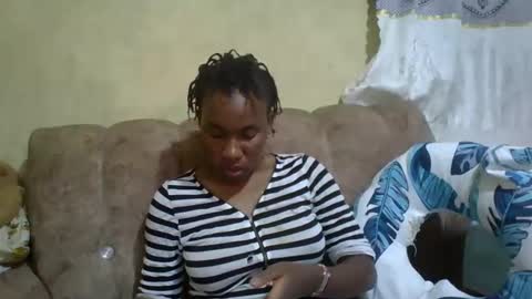 Snapshot of sweetdiva2012 chatting on February 16, 2:21 pm sweetdiva2012 online show from February 16, 2:21 pm