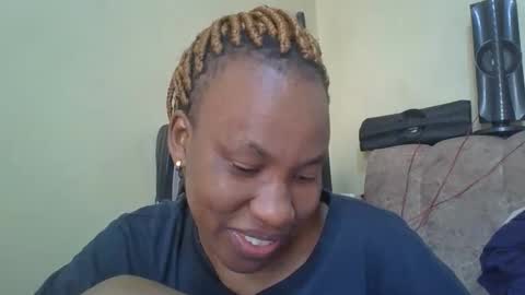 Snapshot of sweetdiva2012 chatting on October 3, 7:13 am sweetdiva2012 online show from October 3, 7:13 am