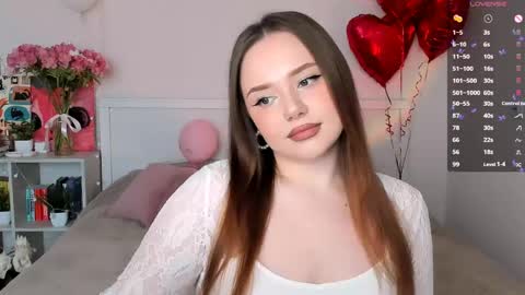 Hannah online show from May 24, 2:49 pm