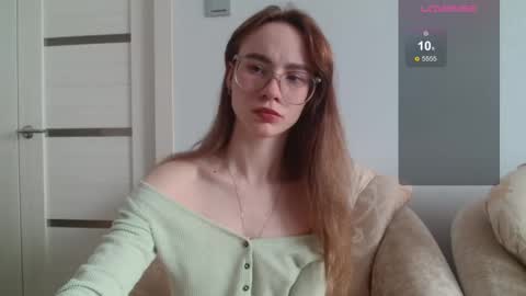 Snapshot of sweetiekris chatting on October 5, 9:03 am sweetiekris online show from October 5, 9:03 am