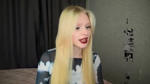 Snapshot of sweetielis chatting on January 25, 3:03 pm sweetie Lisa3 online show from January 25, 3:03 pm