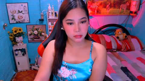 Nicole online show from January 27, 4:01 pm