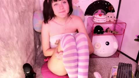 Sweet Laumina online show from February 17, 2:00 am