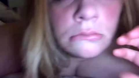 Snapshot of sweetlisa92 chatting on December 29, 5:44 pm Lisa online show from December 29, 5:44 pm