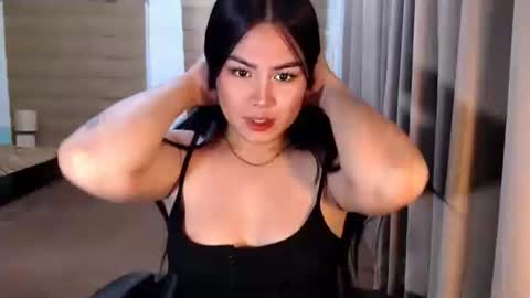 sam online show from April 17, 10:06 am