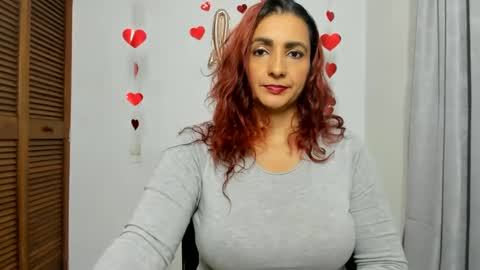 Snapshot of sweetsofia5 chatting on December 17, 4:01 am Sofia online show from December 17, 4:01 am