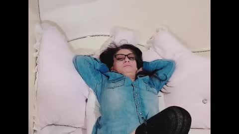 sweetstephanie01 online show from February 18, 3:49 am