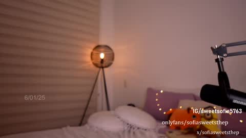 Snapshot of sweetsthep22 chatting on January 7, 4:08 am Sofia  online show from January 7, 4:08 am