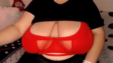 Maya online show from December 2, 8:55 pm