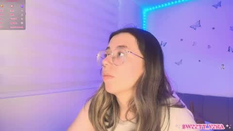 Veronica Independent Model online show from June 4, 7:40 pm