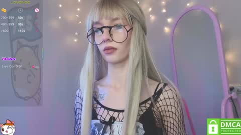 Elis  im back fav vibes 66100222 and 160  online show from February 3, 9:30 am