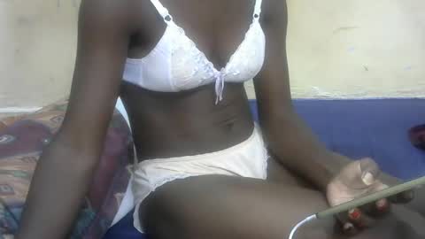 Snapshot of sweetvallerie chatting on February 26, 11:26 pm sweetvallerie online show from February 26, 11:26 pm