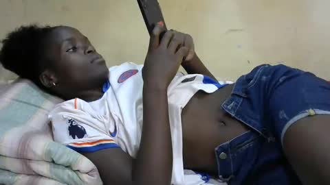 Snapshot of sweetvallerie chatting on February 22, 6:37 pm sweetvallerie online show from February 22, 6:37 pm