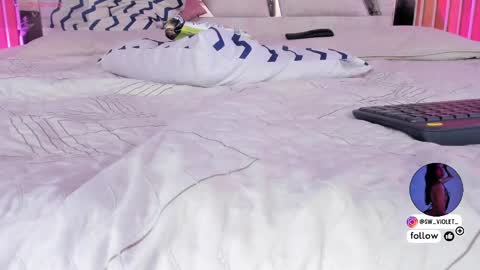 sweetviolet___ online show from May 14, 4:35 pm