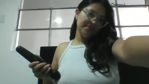 Snapshot of sweetyypeach chatting on February 13, 1:15 pm sweetyypeach online show from February 13, 1:15 pm