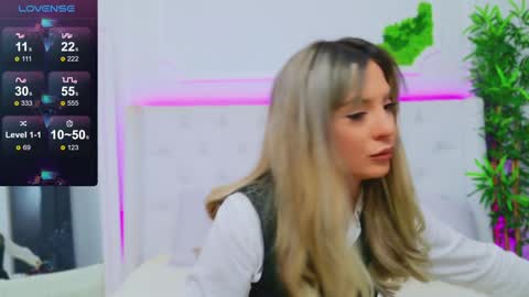 Arianna online show from December 11, 1:49 pm