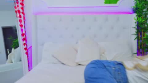 Arianna online show from March 8, 6:19 am