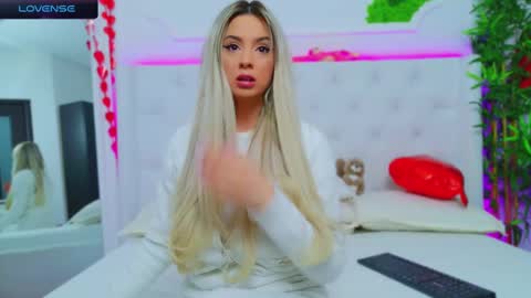 Arianna online show from February 24, 1:08 pm