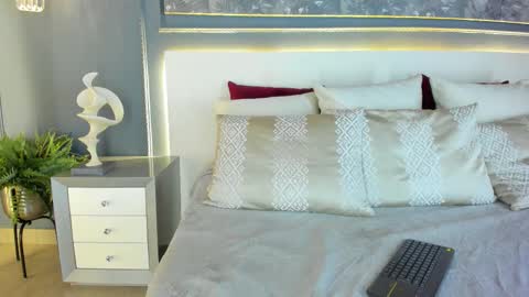 Tahlia Moreau online show from November 26, 6:47 am