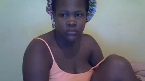 Snapshot of taliah254 chatting on March 5, 3:18 am taliah254 online show from March 5, 3:18 am