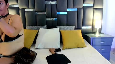 tali  online show from February 8, 7:16 pm