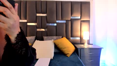 tali  online show from February 21, 6:15 pm