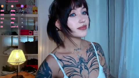 Cami 3 online show from June 1, 12:29 pm