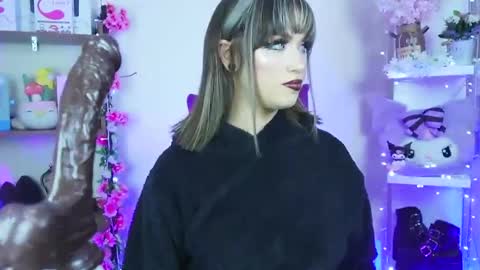 Cami 3 online show from February 11, 12:28 am