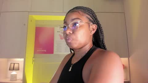 Tami online show from March 7, 11:01 pm