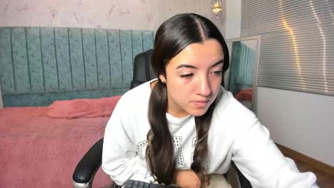 Tara  online show from February 13, 1:13 pm