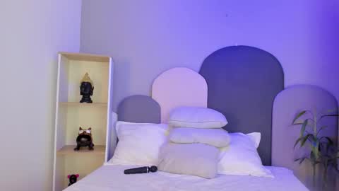 taracarsonn online show from February 3, 6:22 am