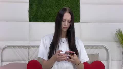 taraharriss online show from October 19, 8:27 am