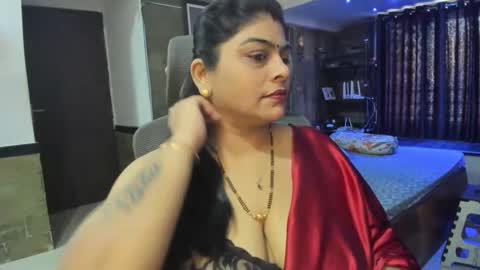 Snapshot of tarivishu23 chatting on February 4, 2:39 am tarivishu23 online show from February 4, 2:39 am