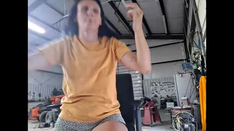 tastypeach6989 online show from May 11, 12:13 am