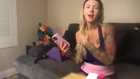 Miss Grace online show from February 13, 6:04 am