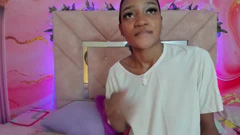 Snapshot of taylor_oriana_ chatting on September 20, 11:08 am Oriana online show from September 20, 11:08 am