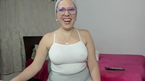 Snapshot of taylorhot72_ chatting on January 10, 2:46 am taylorhot72_ online show from January 10, 2:46 am