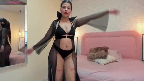 TAYLOR  online show from November 1, 4:27 am