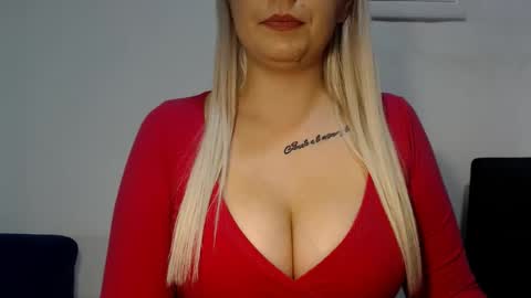 Teeyara  online show from October 1, 6:24 pm