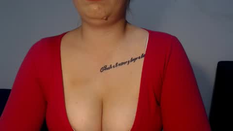 Teeyara  online show from October 2, 8:03 pm