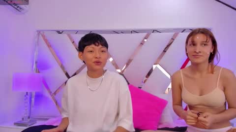 Snapshot of tefi_meow chatting on September 14, 12:36 pm Stefani  online show from September 14, 12:36 pm